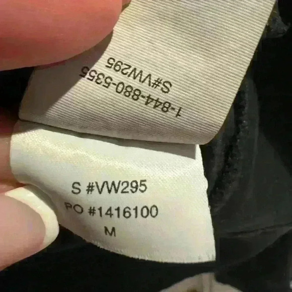 Granite Cropped Hoodie
Women's DreamKnit™ Warm Hoodie Medium SOLD OUT - Picture 6 of 7